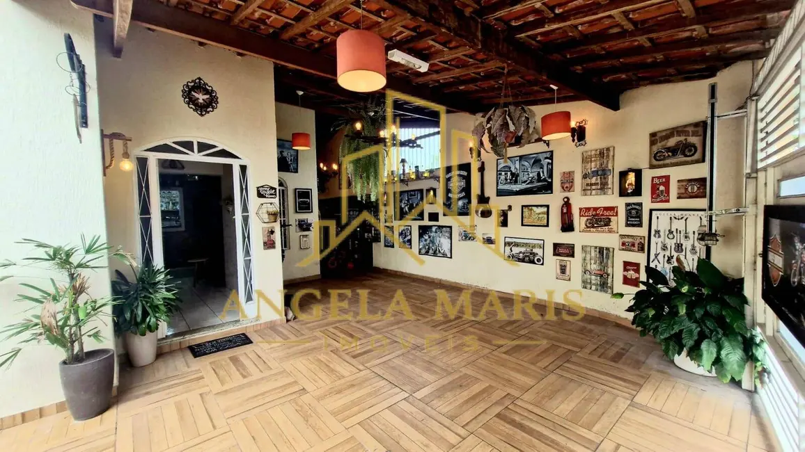 Casa com 3 quartos à venda, 157m2 em Sao Jose Dos Campos - SP - imagem 4 Foto 4 de Casa com 3 quartos à venda, 157m2 em Sao Jose Dos Campos - SP