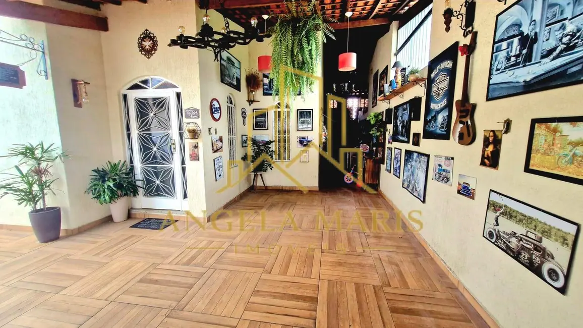Casa com 3 quartos à venda, 157m2 em Sao Jose Dos Campos - SP - imagem 5 Foto 5 de Casa com 3 quartos à venda, 157m2 em Sao Jose Dos Campos - SP