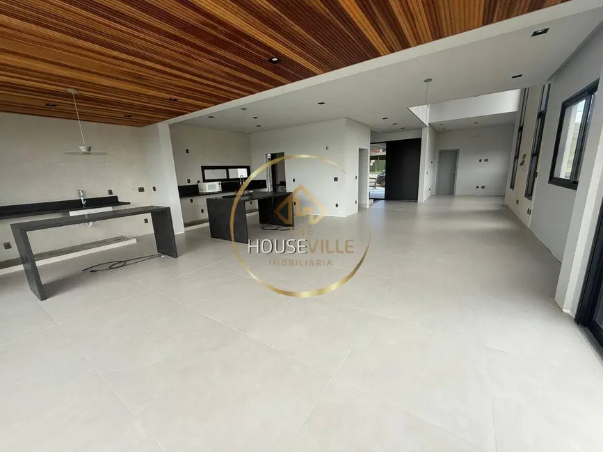 Foto 6 de Casa com 4 quartos à venda e para alugar em Sao Jose Dos Campos - SP