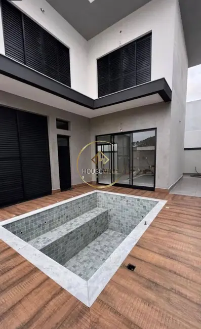 Foto 2 de Casa de Condomínio com 3 quartos à venda, 290m2 em Sao Jose Dos Campos - SP