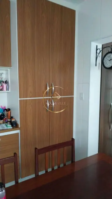 Casa com 3 quartos à venda, 250m2 em Sao Jose Dos Campos - SP - imagem 5 Foto 5 de Casa com 3 quartos à venda, 250m2 em Sao Jose Dos Campos - SP