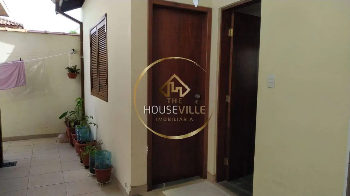 Casa com 3 quartos à venda, 250m2 em Sao Jose Dos Campos - SP - imagem 8 Foto 8 de Casa com 3 quartos à venda, 250m2 em Sao Jose Dos Campos - SP