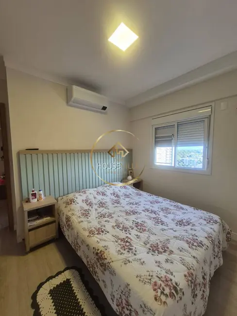 Foto 5 de Apartamento com 3 quartos à venda em Sao Jose Dos Campos - SP