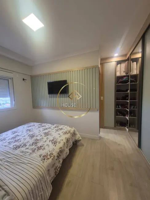 Foto 6 de Apartamento com 3 quartos à venda em Sao Jose Dos Campos - SP