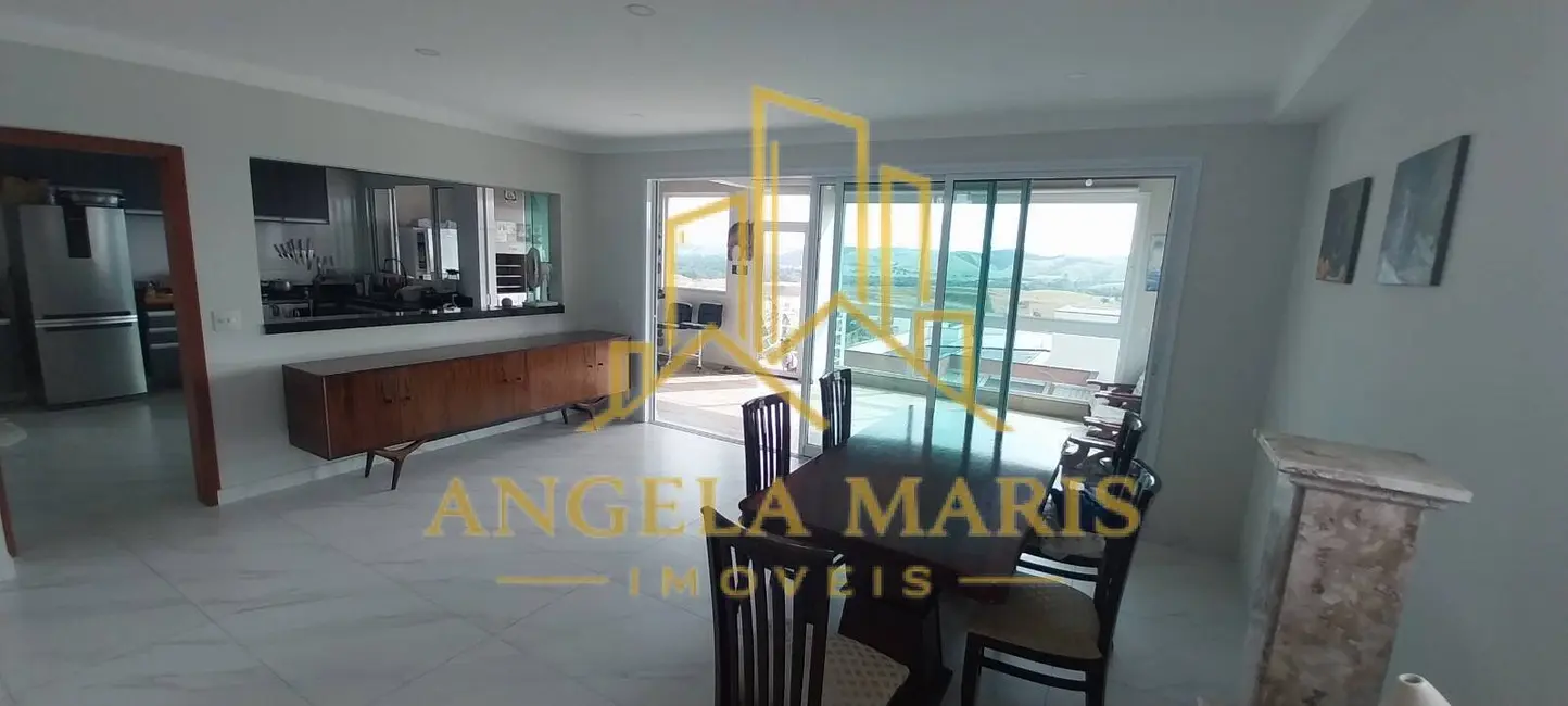 Casa de Condomínio com 3 quartos à venda, 443m2 em Sao Jose Dos Campos - SP - imagem 3 Foto 3 de Casa de Condomínio com 3 quartos à venda, 443m2 em Sao Jose Dos Campos - SP