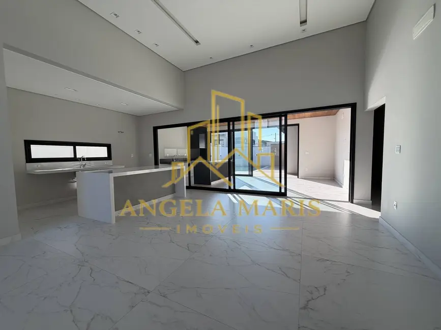 Casa de Condomínio com 4 quartos à venda, 243m2 em Sao Jose Dos Campos - SP - imagem 4 Foto 4 de Casa de Condomínio com 4 quartos à venda, 243m2 em Sao Jose Dos Campos - SP