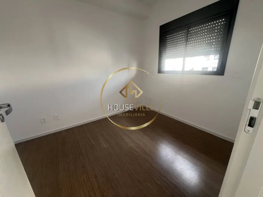Foto 2 de Apartamento com 1 quarto à venda, 33m2 em Sao Jose Dos Campos - SP