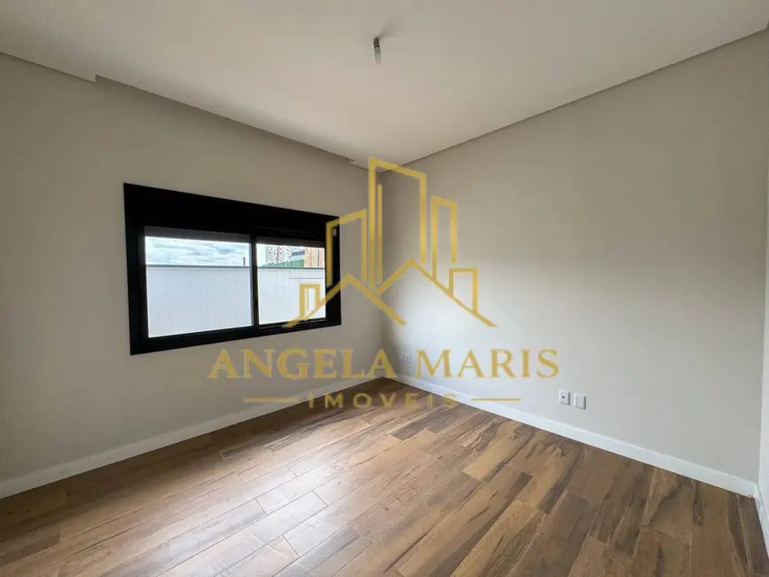 Casa de Condomínio com 3 quartos à venda, 282m2 em Sao Jose Dos Campos - SP - imagem 9 Foto 9 de Casa de Condomínio com 3 quartos à venda, 282m2 em Sao Jose Dos Campos - SP