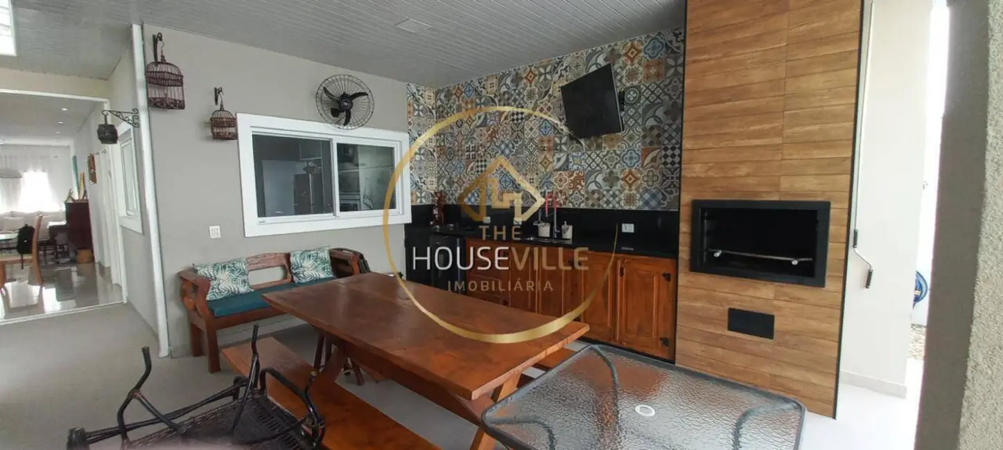 Foto 3 de Casa de Condomínio com 3 quartos à venda, 205m2 em Sao Jose Dos Campos - SP