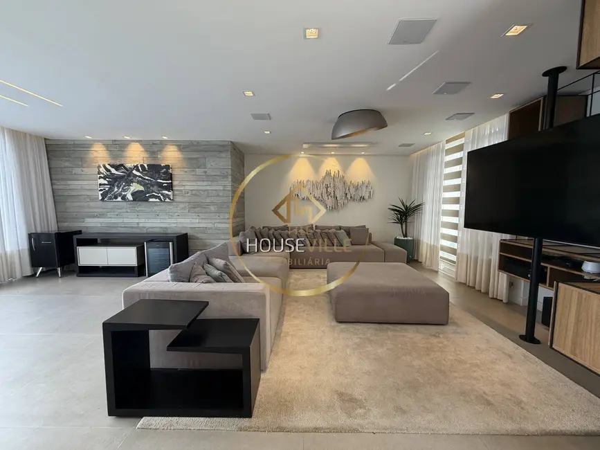 Foto 2 de Casa à venda, 510m2 em Sao Jose Dos Campos - SP