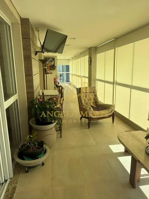 Apartamento com 4 quartos à venda, 194m2 em Sao Jose Dos Campos - SP - imagem 8 Foto 8 de Apartamento com 4 quartos à venda, 194m2 em Sao Jose Dos Campos - SP