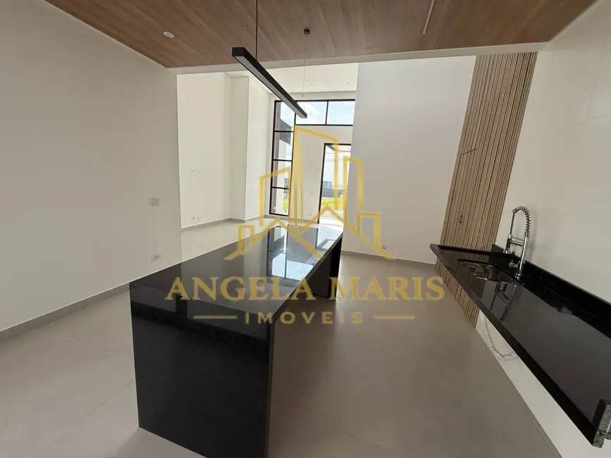 Casa de Condomínio com 3 quartos à venda, 166m2 em Cacapava - SP - imagem 8 Foto 8 de Casa de Condomínio com 3 quartos à venda, 166m2 em Cacapava - SP