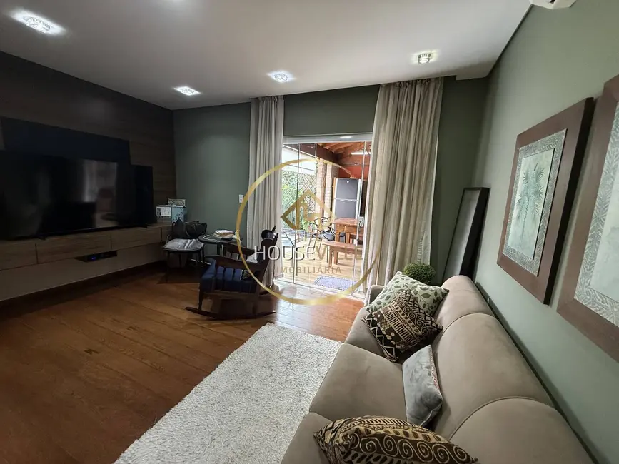 Foto 3 de Casa de Condomínio à venda e para alugar em Jardim Maria Cândida, Cacapava - SP