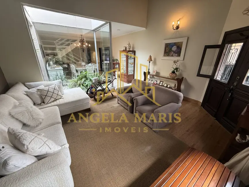 Foto 1 de Casa de Condomínio com 4 quartos à venda, 270m2 em Jardim Maria Cândida, Cacapava - SP
