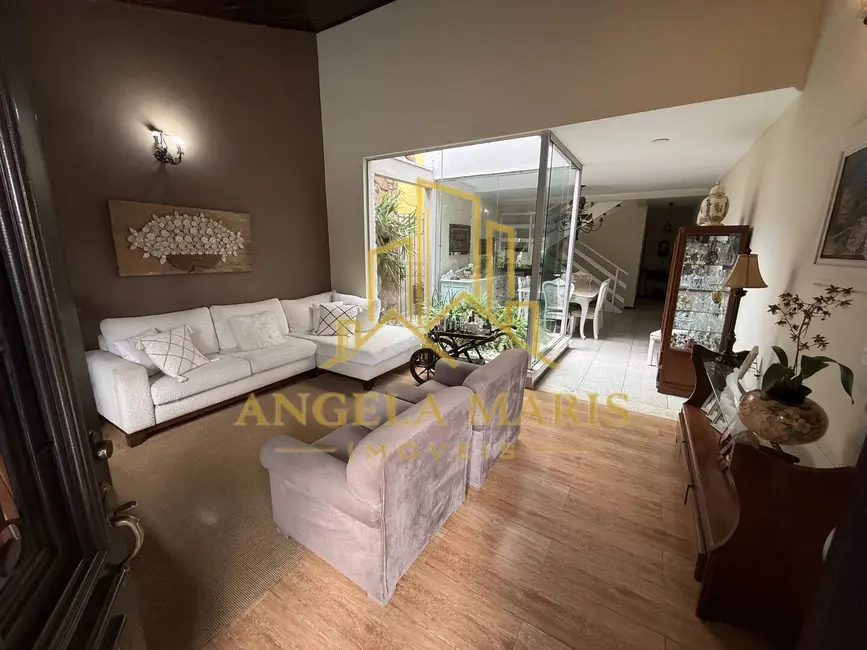 Foto 2 de Casa de Condomínio com 4 quartos à venda, 270m2 em Jardim Maria Cândida, Cacapava - SP