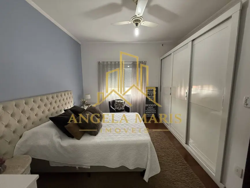 Foto 6 de Casa de Condomínio com 4 quartos à venda, 270m2 em Jardim Maria Cândida, Cacapava - SP