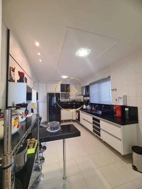 Apartamento com 3 quartos à venda, 102m2 em Sao Jose Dos Campos - SP - imagem 8 Foto 8 de Apartamento com 3 quartos à venda, 102m2 em Sao Jose Dos Campos - SP