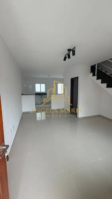 Casa com 2 quartos à venda, 38m2 em Praia das Palmeiras, Caraguatatuba - SP - imagem 2 Foto 2 de Casa com 2 quartos à venda, 38m2 em Praia das Palmeiras, Caraguatatuba - SP