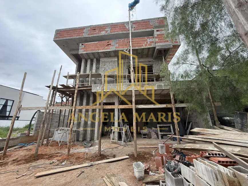 Foto 2 de Casa de Condomínio com 3 quartos à venda, 181m2 em Caçapava Velha, Cacapava - SP