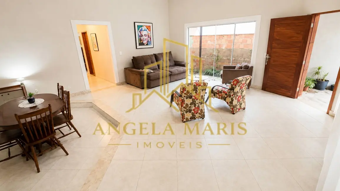 Foto 3 de Casa com 5 quartos à venda, 215m2 em Sao Jose Dos Campos - SP