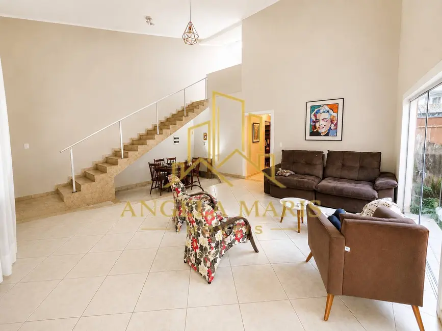 Foto 1 de Casa com 5 quartos à venda, 215m2 em Sao Jose Dos Campos - SP