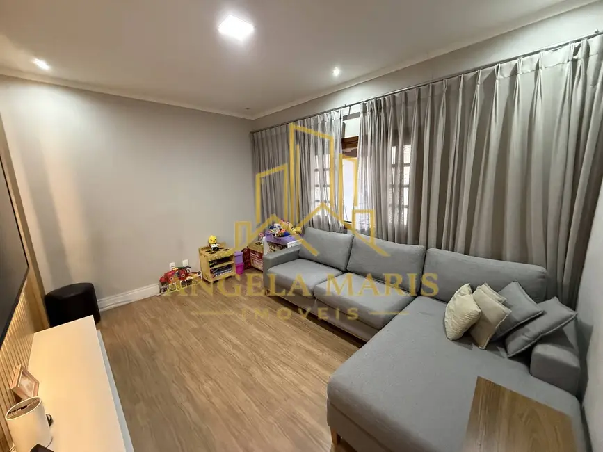 Casa com 2 quartos à venda, 80m2 em Sao Jose Dos Campos - SP - imagem 2 Foto 2 de Casa com 2 quartos à venda, 80m2 em Sao Jose Dos Campos - SP