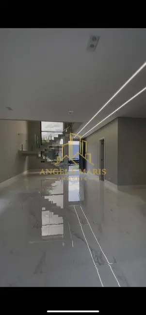 Foto 3 de Casa de Condomínio com 3 quartos à venda, 300m2 em Cacapava - SP