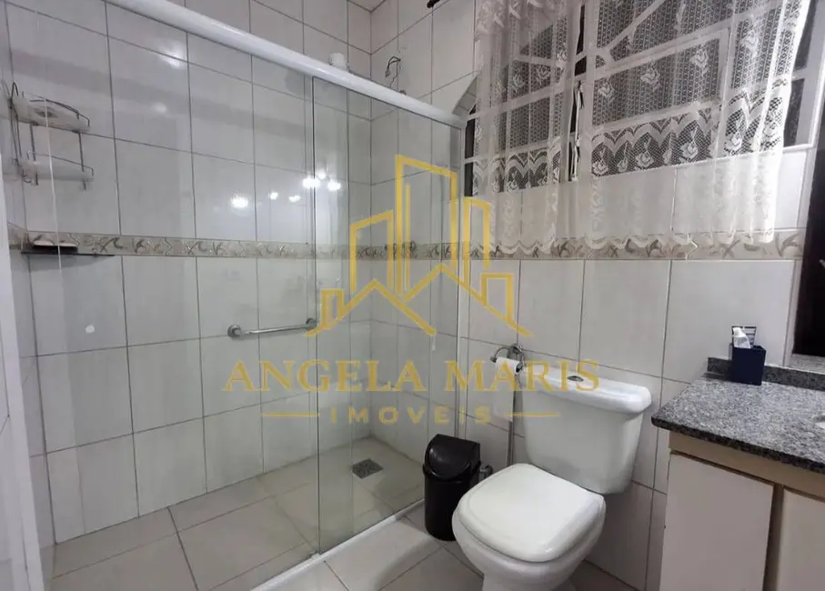 Casa com 4 quartos à venda em Sao Jose Dos Campos - SP - imagem 9 Foto 9 de Casa com 4 quartos à venda em Sao Jose Dos Campos - SP