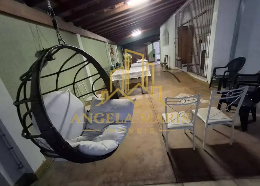 Casa com 4 quartos à venda em Sao Jose Dos Campos - SP - imagem 3 Foto 3 de Casa com 4 quartos à venda em Sao Jose Dos Campos - SP