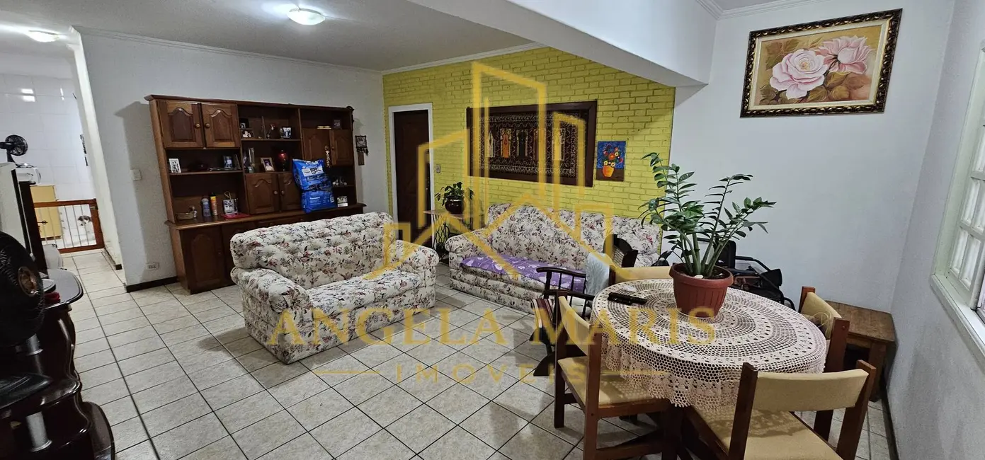 Casa com 3 quartos à venda, 167m2 em Sao Jose Dos Campos - SP - imagem 1 Foto 1 de Casa com 3 quartos à venda, 167m2 em Sao Jose Dos Campos - SP