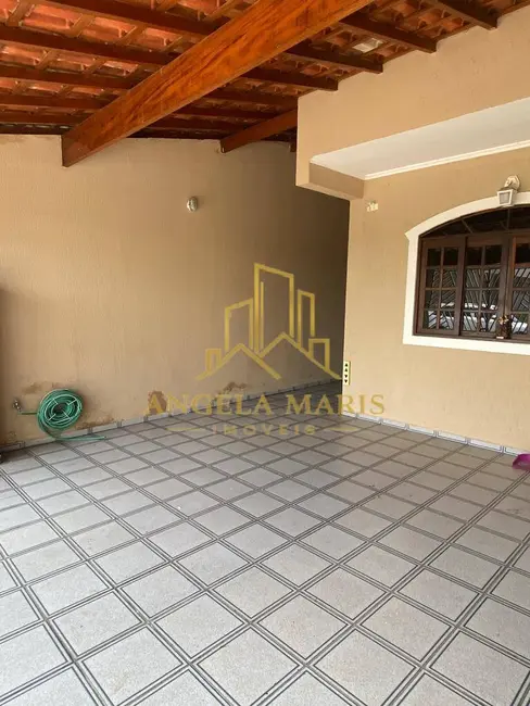 Casa com 3 quartos à venda, 140m2 em Sao Jose Dos Campos - SP - imagem 4 Foto 4 de Casa com 3 quartos à venda, 140m2 em Sao Jose Dos Campos - SP