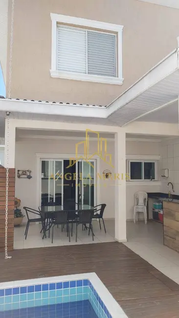 Casa de Condomínio com 3 quartos à venda, 234m2 em Loteamento Villa Branca, Jacarei - SP - imagem 4 Foto 4 de Casa de Condomínio com 3 quartos à venda, 234m2 em Loteamento Villa Branca, Jacarei - SP