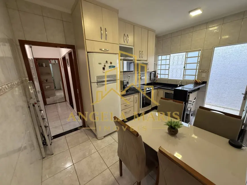 Apartamento com 2 quartos à venda, 125m2 em Sao Jose Dos Campos - SP - imagem 3 Foto 3 de Apartamento com 2 quartos à venda, 125m2 em Sao Jose Dos Campos - SP