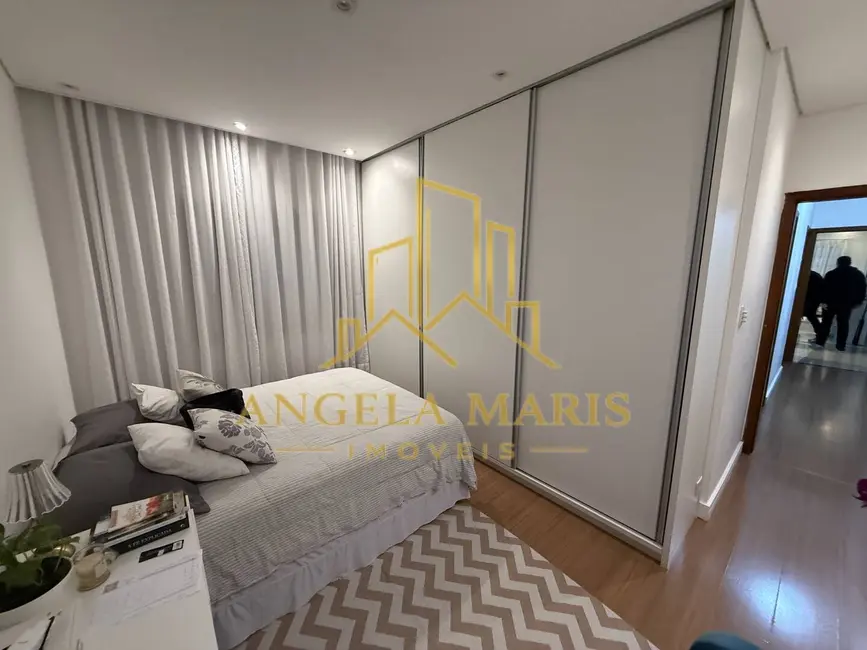 Foto 8 de Casa com 3 quartos à venda, 80m2 em Sao Jose Dos Campos - SP