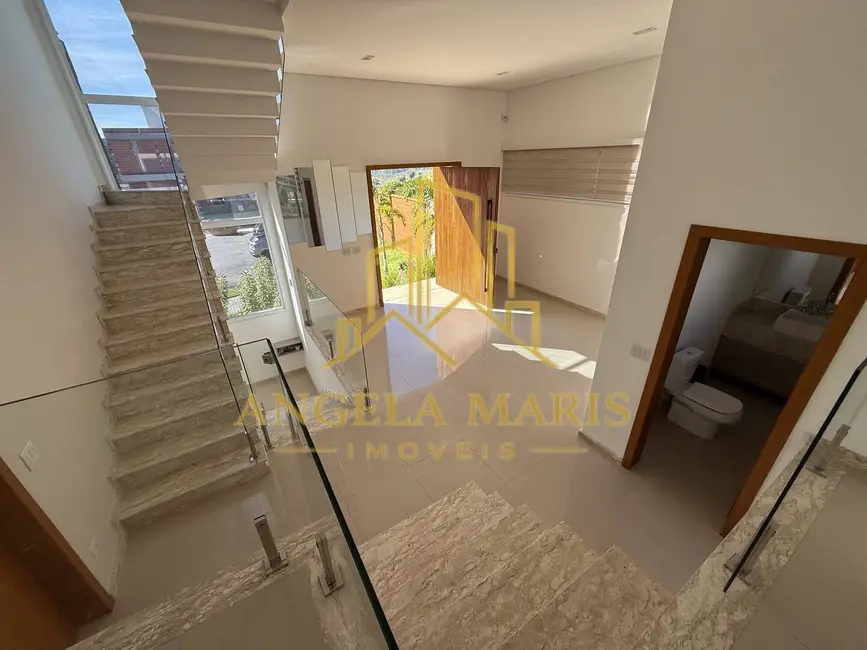 Casa de Condomínio com 4 quartos à venda, 240m2 em Sao Jose Dos Campos - SP - imagem 7 Foto 7 de Casa de Condomínio com 4 quartos à venda, 240m2 em Sao Jose Dos Campos - SP