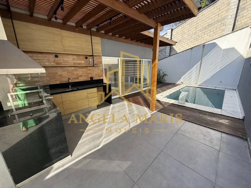 Casa de Condomínio com 4 quartos à venda, 240m2 em Sao Jose Dos Campos - SP - imagem 3 Foto 3 de Casa de Condomínio com 4 quartos à venda, 240m2 em Sao Jose Dos Campos - SP