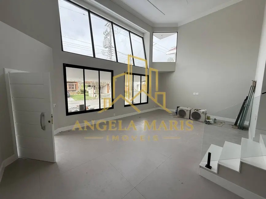 Casa de Condomínio com 5 quartos à venda, 365m2 em Sao Jose Dos Campos - SP - imagem 1 Foto 1 de Casa de Condomínio com 5 quartos à venda, 365m2 em Sao Jose Dos Campos - SP