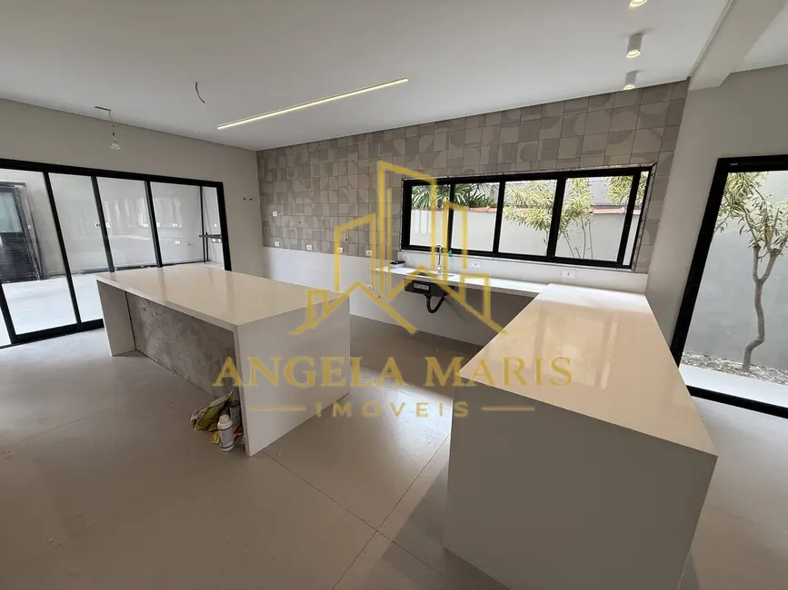 Casa de Condomínio com 5 quartos à venda, 365m2 em Sao Jose Dos Campos - SP - imagem 6 Foto 6 de Casa de Condomínio com 5 quartos à venda, 365m2 em Sao Jose Dos Campos - SP