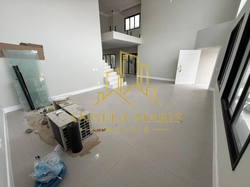 Casa de Condomínio com 5 quartos à venda, 365m2 em Sao Jose Dos Campos - SP - imagem 8 Foto 8 de Casa de Condomínio com 5 quartos à venda, 365m2 em Sao Jose Dos Campos - SP