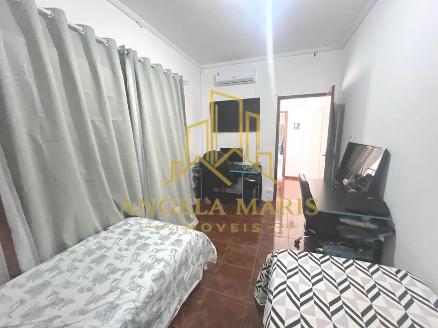Casa à venda em Sao Jose Dos Campos - SP - imagem 3 Foto 3 de Casa à venda em Sao Jose Dos Campos - SP