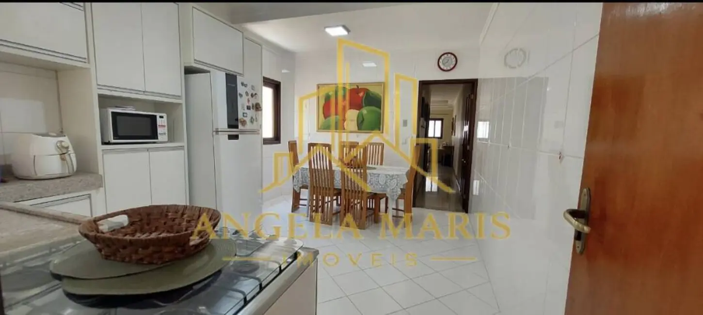Casa com 4 quartos à venda, 160m2 em Sao Jose Dos Campos - SP - imagem 8 Foto 8 de Casa com 4 quartos à venda, 160m2 em Sao Jose Dos Campos - SP