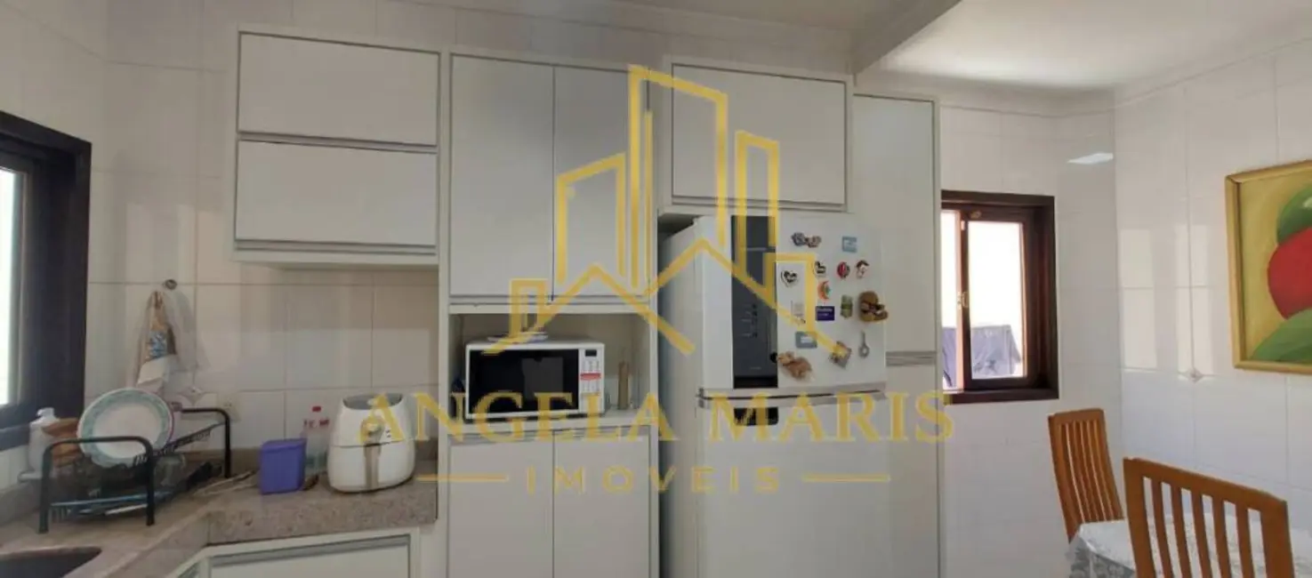 Casa com 4 quartos à venda, 160m2 em Sao Jose Dos Campos - SP - imagem 6 Foto 6 de Casa com 4 quartos à venda, 160m2 em Sao Jose Dos Campos - SP