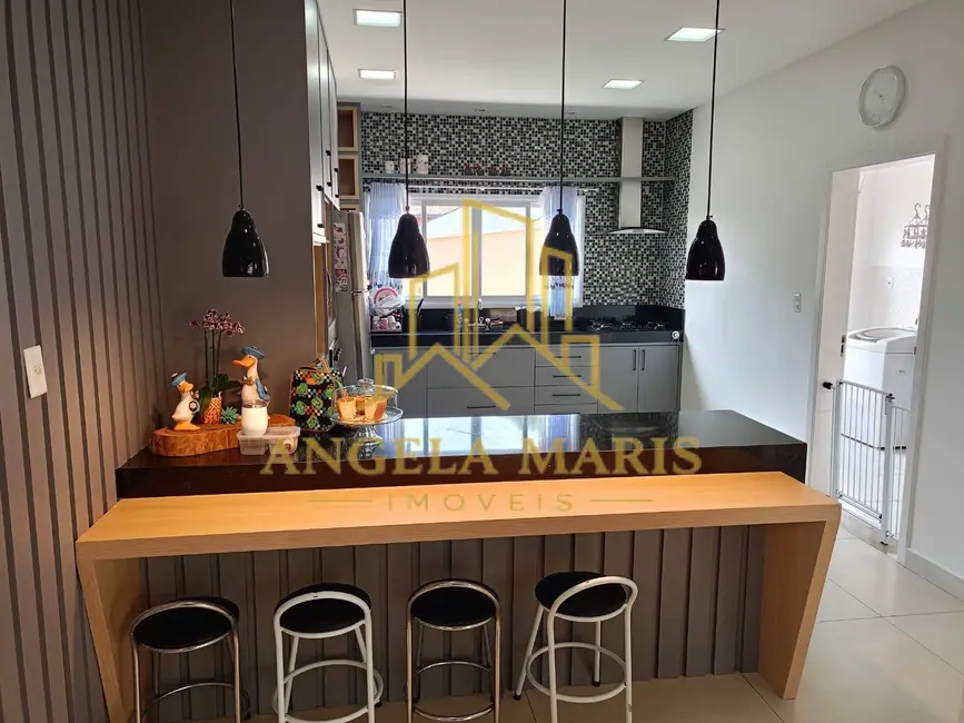 Foto 6 de Casa de Condomínio com 4 quartos à venda, 400m2 em Rio Comprido, Jacarei - SP