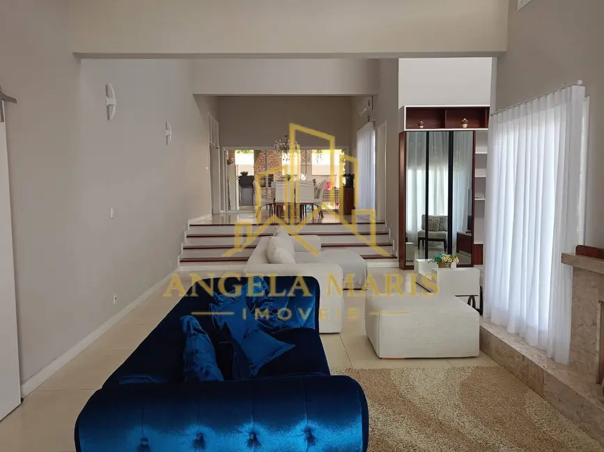 Foto 2 de Casa de Condomínio com 4 quartos à venda, 400m2 em Rio Comprido, Jacarei - SP