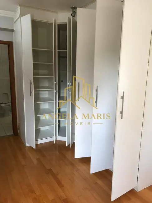 Apartamento com 3 quartos à venda e para alugar, 125m2 em Sao Jose Dos Campos - SP - imagem 8 Foto 8 de Apartamento com 3 quartos à venda e para alugar, 125m2 em Sao Jose Dos Campos - SP
