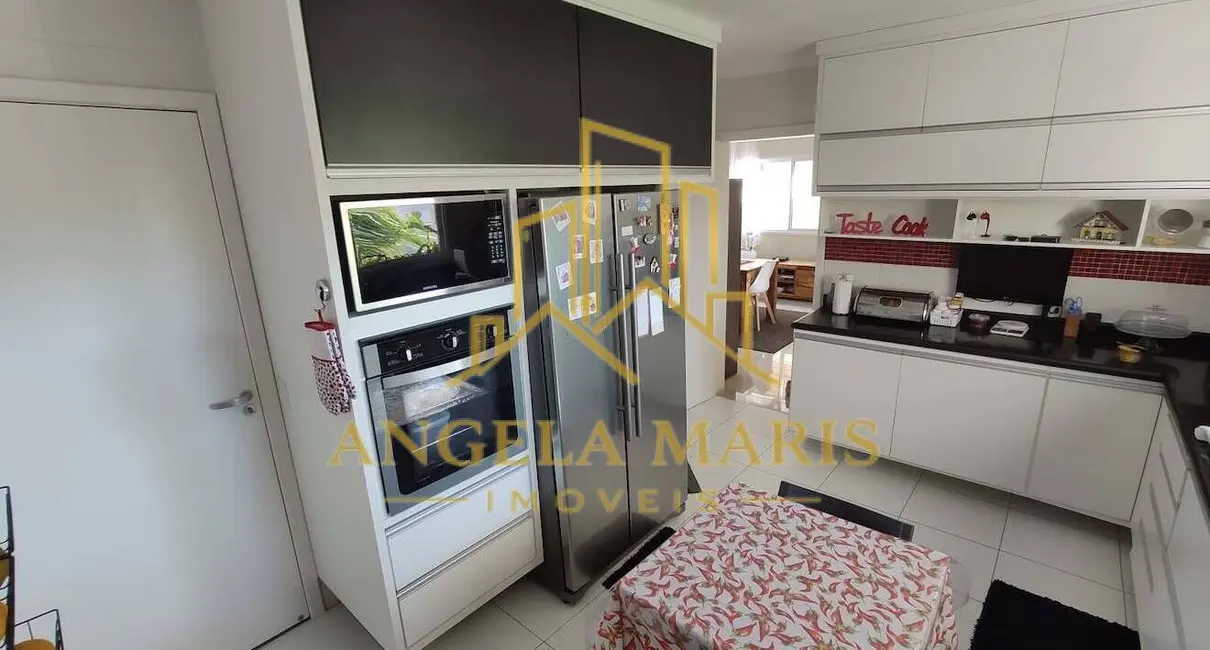Casa de Condomínio com 4 quartos à venda, 258m2 em Sao Jose Dos Campos - SP - imagem 5 Foto 5 de Casa de Condomínio com 4 quartos à venda, 258m2 em Sao Jose Dos Campos - SP