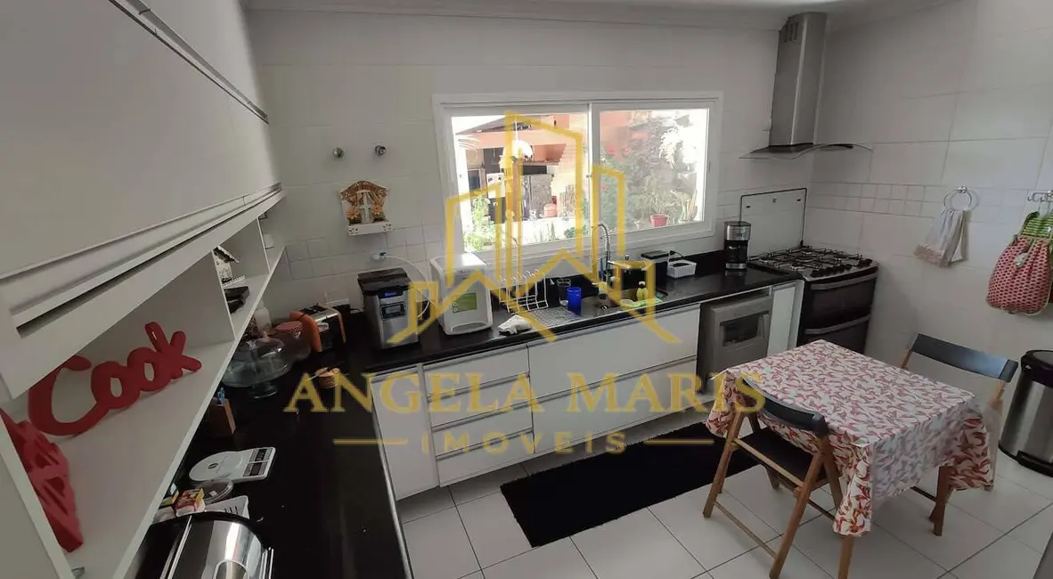 Casa de Condomínio com 4 quartos à venda, 258m2 em Sao Jose Dos Campos - SP - imagem 3 Foto 3 de Casa de Condomínio com 4 quartos à venda, 258m2 em Sao Jose Dos Campos - SP
