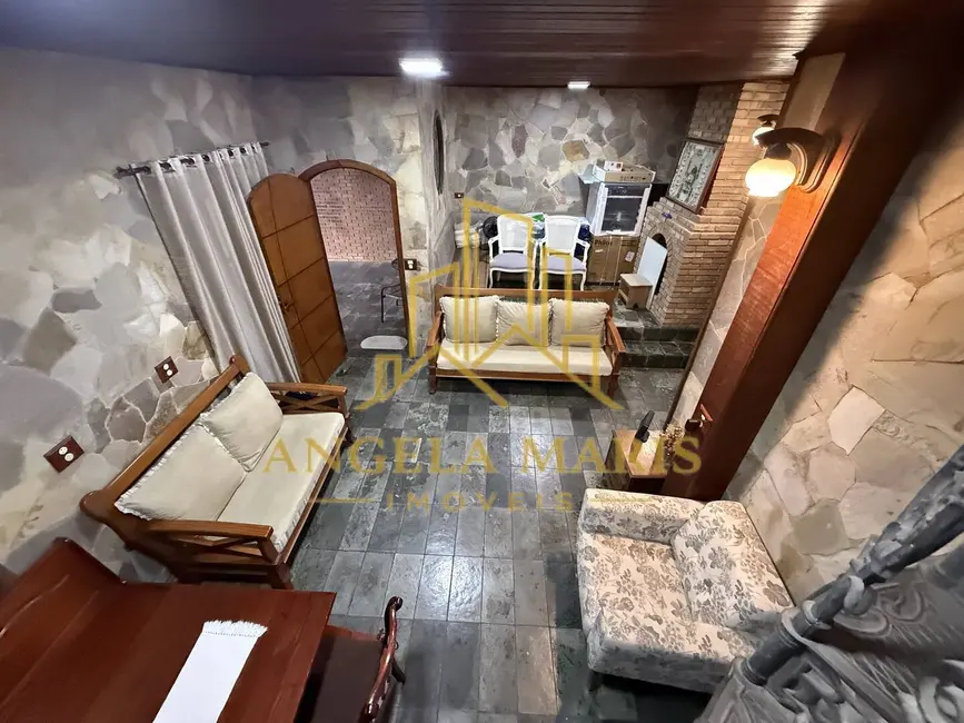 Casa com 4 quartos à venda, 245m2 em Sao Jose Dos Campos - SP - imagem 8 Foto 8 de Casa com 4 quartos à venda, 245m2 em Sao Jose Dos Campos - SP