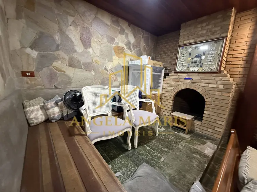 Casa com 4 quartos à venda, 245m2 em Sao Jose Dos Campos - SP - imagem 5 Foto 5 de Casa com 4 quartos à venda, 245m2 em Sao Jose Dos Campos - SP