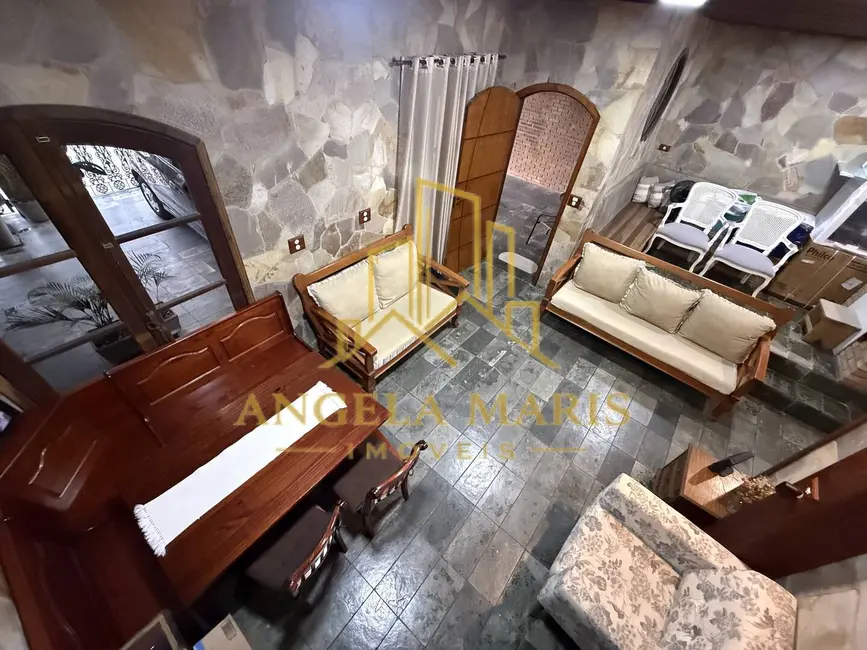 Casa com 4 quartos à venda, 245m2 em Sao Jose Dos Campos - SP - imagem 4 Foto 4 de Casa com 4 quartos à venda, 245m2 em Sao Jose Dos Campos - SP